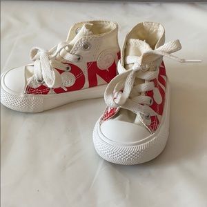 Baby, Converse